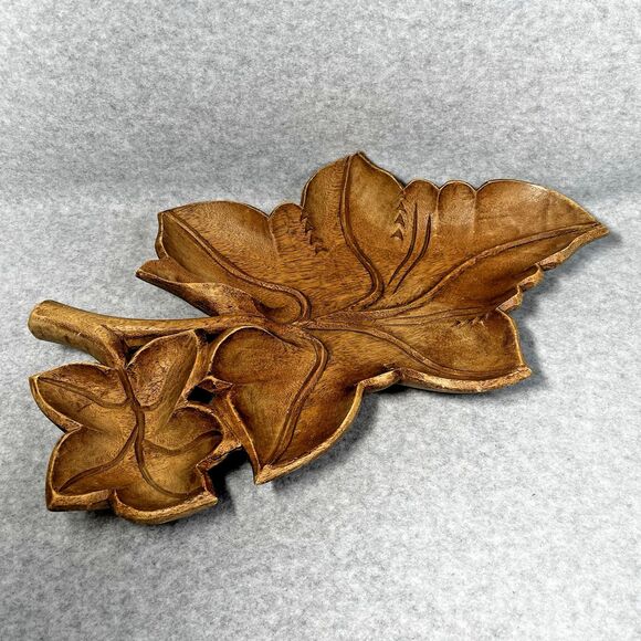 Hand-Carved Wood Bowl Fruit Basket With Carved Leaves Handle Centerpiece MCM Vtg - Picture 4 of 12
